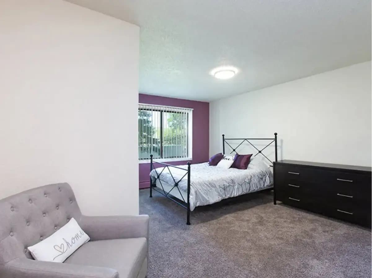 Eden Park Apartments - Apartment - 10