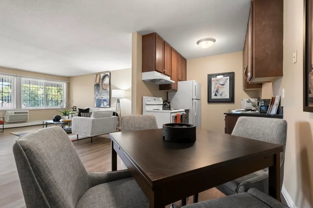 Imperial Gates Apartments - Apartment - 12