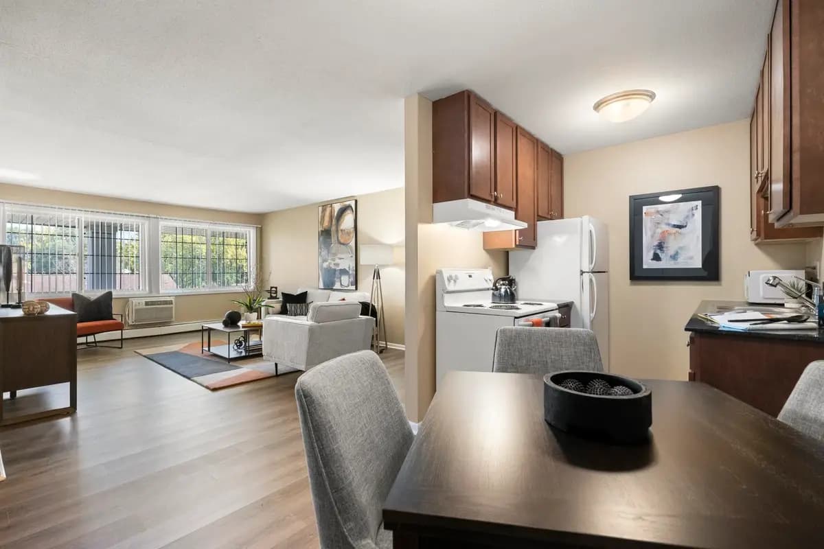 Imperial Gates Apartments - Apartment - 17
