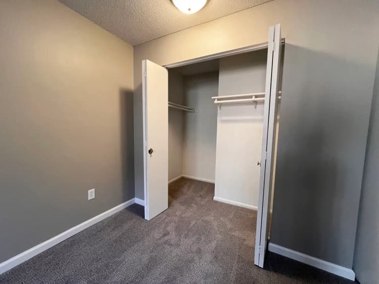 Brooklyn Park apartments for rent - image - park-85-brooklyn-park-mn-building-photo (12).jpg