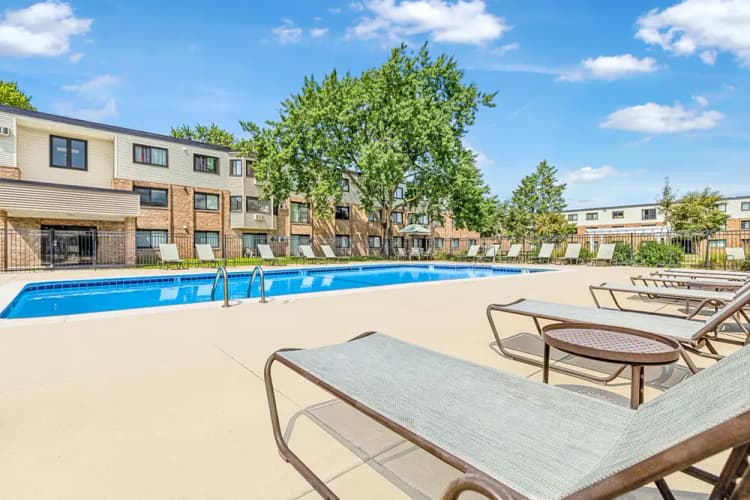 Brooklyn Park apartments for rent - image - Ridgebrook-Apartments-Exteriors-_-Amenities-22_edited.jpg