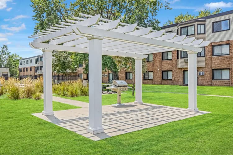 Brooklyn Park apartments for rent - image - Ridgebrook-Apartments-Exteriors-_-Amenities-2_edited.jpg