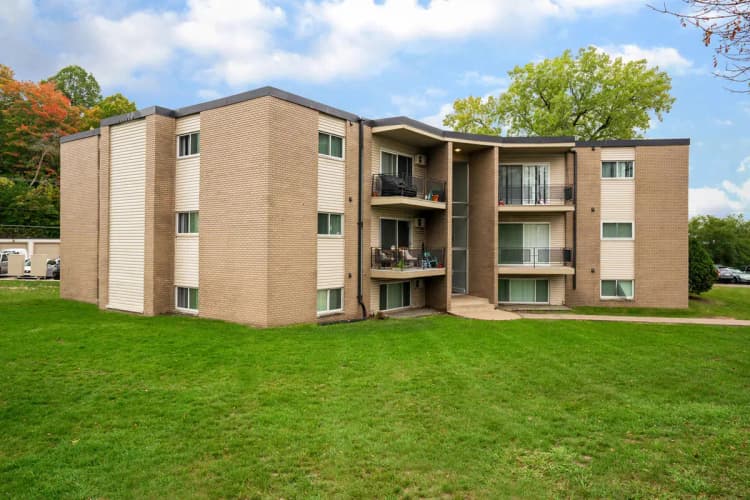 Brooklyn Park apartments for rent - image - northview-commons-columbia-heights-mn-northview-commons-in-fridley-mn.jpg