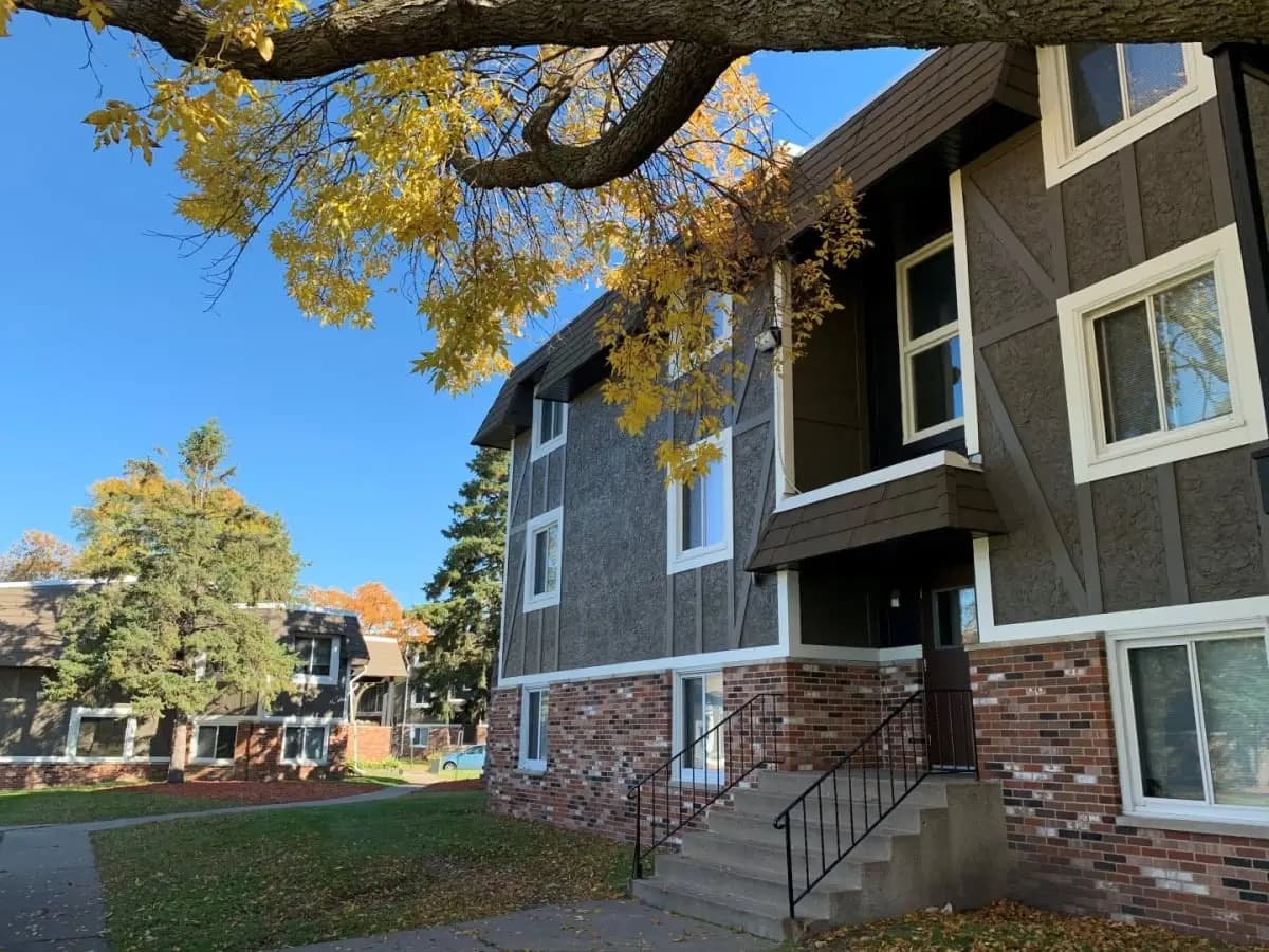 Brooklyn Park apartments for rent - image - imgi_133_moonraker apartments in brooklyn park mn_exterior_1.jpg