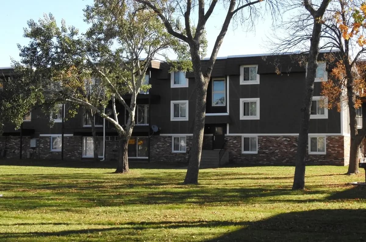 Brooklyn Park apartments for rent - Property image - Moonraker Apartments - 2