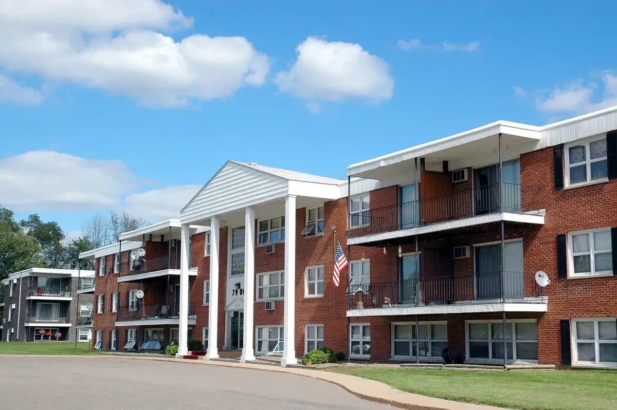 Brooklyn Park apartments for rent - image - imgi_236_pointofamerica_brooklynpark_mn_exterior_ exteriorfront_update.jpg