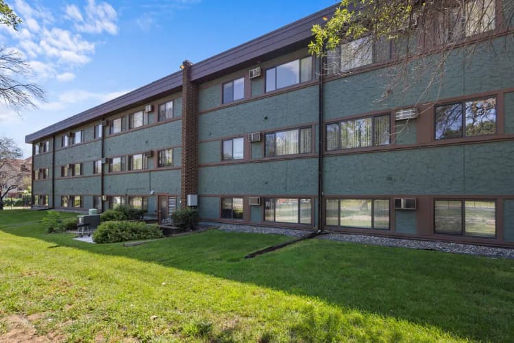 undefined apartments for rent - image - pebble-creek-north-apartments-brooklyn-park-mn-back-of-building.jpg